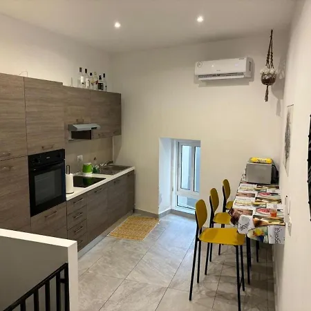 Chic 2-br Loft W And Yard * Pietà