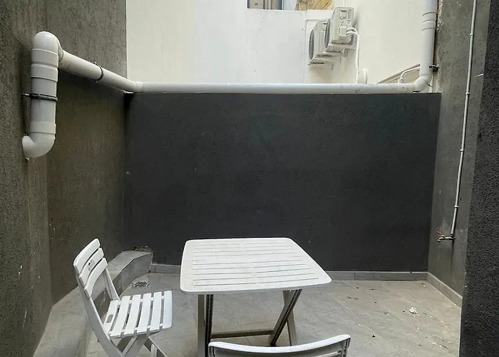 Chic 2-br Loft W And Yard